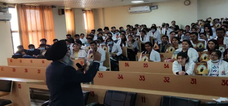 Adesh Medical College Kurukshetra Classroom