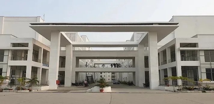 Rajkiya Allopathic Medical College Bahraich.