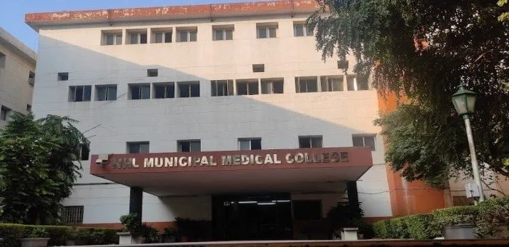 NHL Municipal Medical College