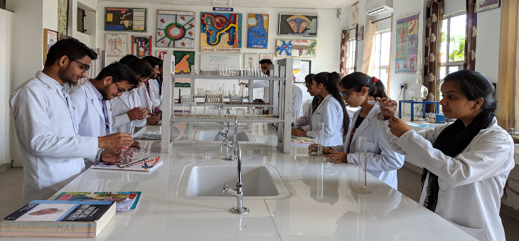 JR Medical College Lab